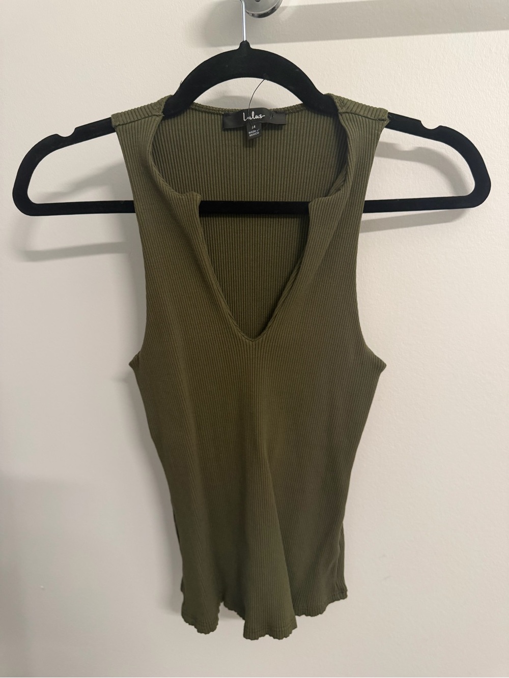 Lulu's Olive Ribbed V-Neck Sleeveless Tank